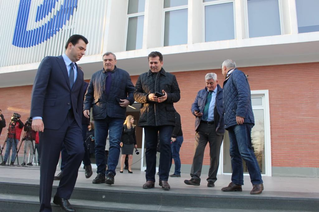 Aleatët e Bashës i kërkojnë KQZ-së të nisin procedurat për zhvillimin e zgjedhjeve të 13 tetorit me Ramën kryeministër