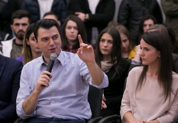 PD-në po e shkatërron Luli dhe jo Rudina Hajdari PD-në po e shkatërron Luli dhe jo Rudina Hajdari