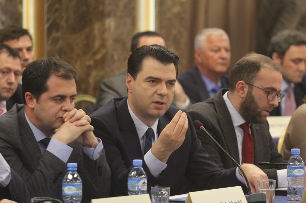 Basha tashmë shmang dixhitalin Sali! Vjen porosia e pazakontë e tij për strukturat e PD: Të shmanget çdo dalje publike dhe të jemi… Basha tashmë shmang dixhitalin Sali! Vjen porosia e pazakontë e tij për strukturat e PD: Të shmanget çdo dalje publike dhe të jemi…