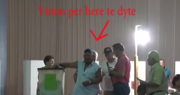 Videoprova/ Ja si i “rregulloi” Basha zgjedhjet për veten e tij, është i pari kryetar partie në botë që vodhi votat në shtëpi të tij Videoprova/ Ja si i “rregulloi” Basha zgjedhjet për veten e tij, është i pari kryetar partie në botë që vodhi votat në shtëpi të tij