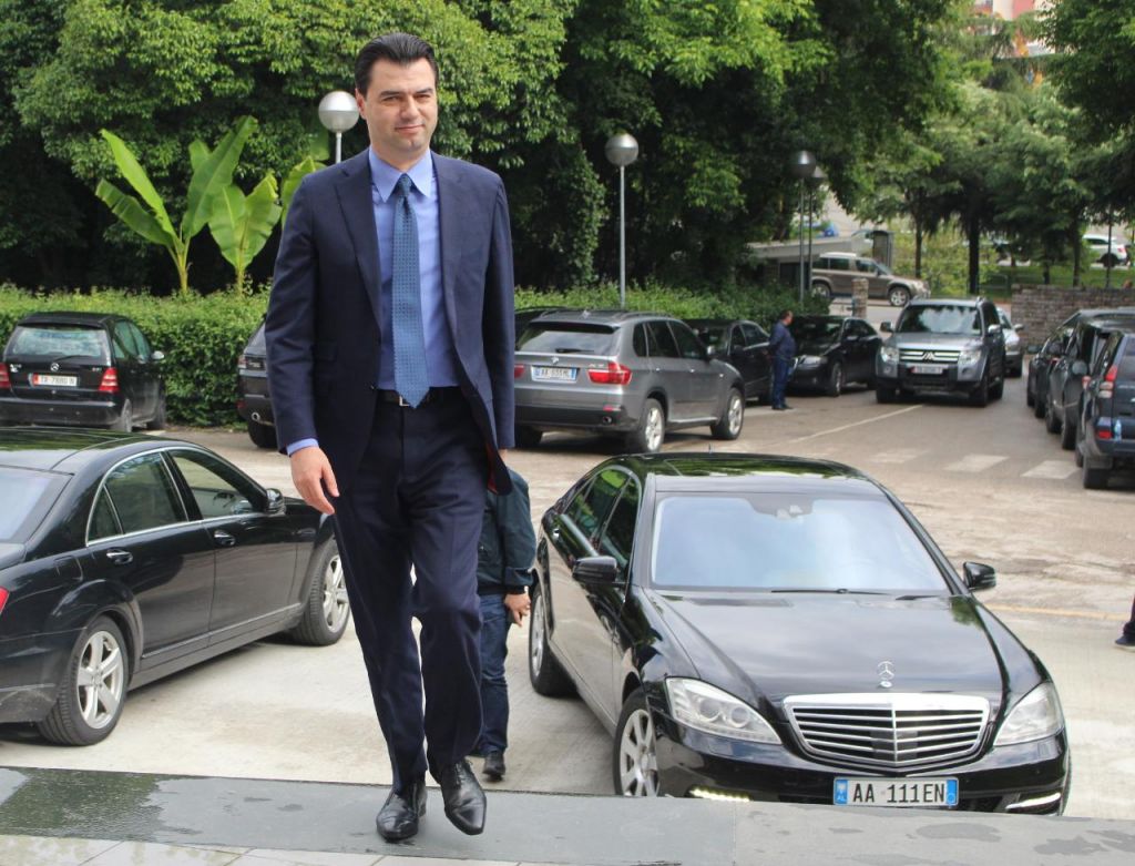 E papritur/ PD çon anëtarët e saj në komisionet e administrimit të zgjedhjeve, edhe pse u betua se s’do marrë pjesë! E papritur/ PD çon anëtarët e saj në komisionet e administrimit të zgjedhjeve, edhe pse u betua se s’do marrë pjesë!