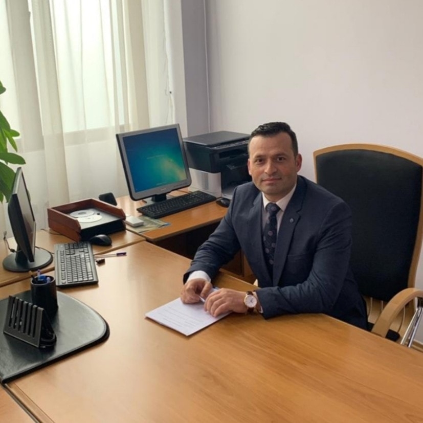 Berisha e akuzoi se shtypi me makinë inxhinierin, reagon kandidati i PS: Gënjeshtër e shëmtuar, e trilluar kryekëput Berisha e akuzoi se shtypi me makinë inxhinierin, reagon kandidati i PS: Gënjeshtër e shëmtuar, e trilluar kryekëput