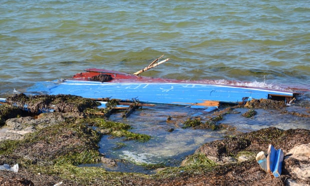 Fundoset varka me emigrantë në Mesdhe, 50 persona të humbur