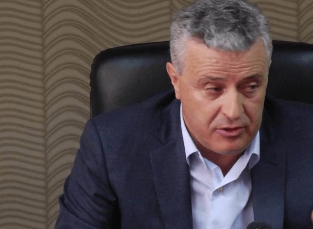 Hysni Demiraj i “Dosjes 21 janari”, tjetër filtër për 83 vendime “hije” në Apel dhe 110 vendime të “zeza e të rënda” në Gjirokastër Hysni Demiraj i “Dosjes 21 janari”, tjetër filtër për 83 vendime “hije” në Apel dhe 110 vendime të “zeza e të rënda” në Gjirokastër