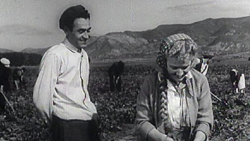 “Artisti i Popullit” Thimi Filipi aktori i roleve të mëdha që u largua nga jeta kur skena dhe ekrani kishin nevojë për të “Artisti i Popullit” Thimi Filipi aktori i roleve të mëdha që u largua nga jeta kur skena dhe ekrani kishin nevojë për të