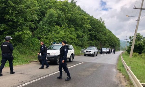 Veriu është Kosovë! Gjithçka rreth operacionit të sotëm ku u shkrepën edhe p.lumba Veriu është Kosovë! Gjithçka rreth operacionit të sotëm ku u shkrepën edhe p.lumba