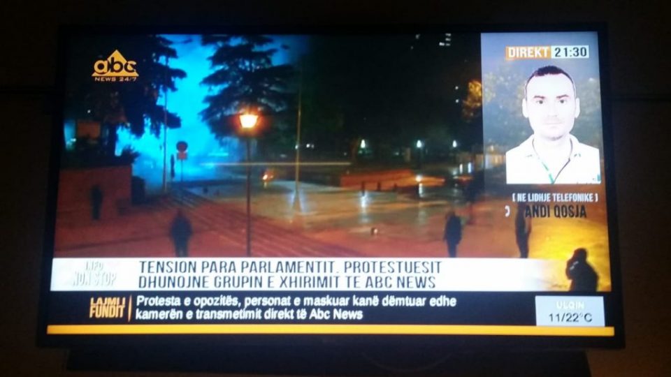 Sulmohet nga 5 persona të maskuar operatori i ABC News