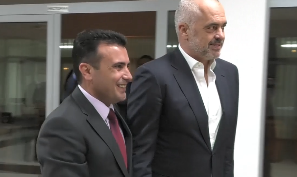 Pas Samitit të Berlinit, Zaev optimist: Ja kur do fillojnë negociatat Pas Samitit të Berlinit, Zaev optimist: Ja kur do fillojnë negociatat