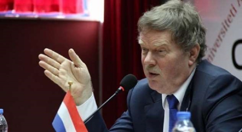 “Rikthimi i vizave”, flet ambasadori Bosch: Mediat holandeze e kanë nxirë Shqipërinë pa fakte “Rikthimi i vizave”, flet ambasadori Bosch: Mediat holandeze e kanë nxirë Shqipërinë pa fakte