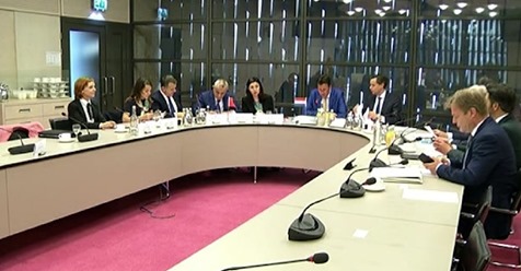 Deputetët holandezë: Rikthimi i vizave për Shqipërinë është i parealizueshëm, por luftoni krimin Deputetët holandezë: Rikthimi i vizave për Shqipërinë është i parealizueshëm, por luftoni krimin