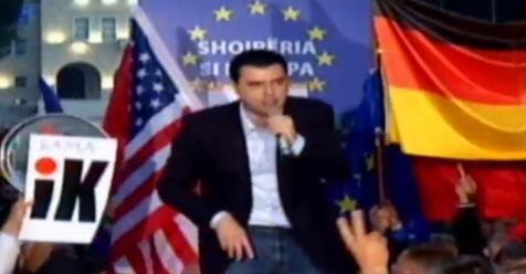 Lulzim Basha: Le ta dëgjojë gjithë bota se zgjedhje pa pjesëmarrjen tonë nuk ka, Rama të japë dorëheqje si Theresa May dhe Sebastian Kurz Lulzim Basha: Le ta dëgjojë gjithë bota se zgjedhje pa pjesëmarrjen tonë nuk ka, Rama të japë dorëheqje si Theresa May dhe Sebastian Kurz