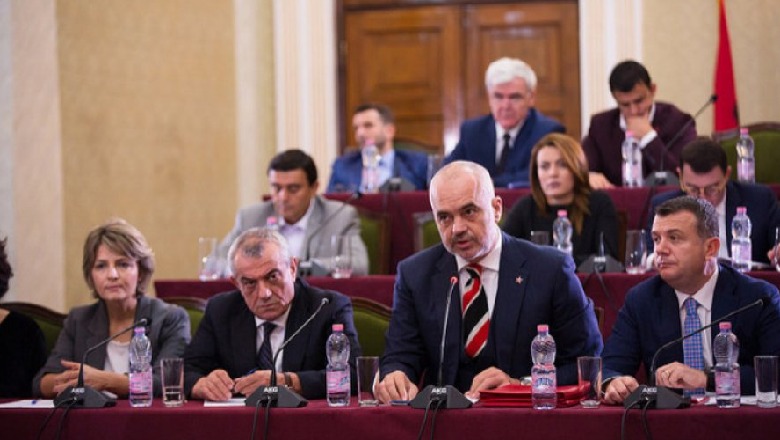 Rama porositë e fundit para 30 qershorit: Fushatën e mbyllim në Vlorë! Dokumentoni me video shkeljet Rama porositë e fundit para 30 qershorit: Fushatën e mbyllim në Vlorë! Dokumentoni me video shkeljet