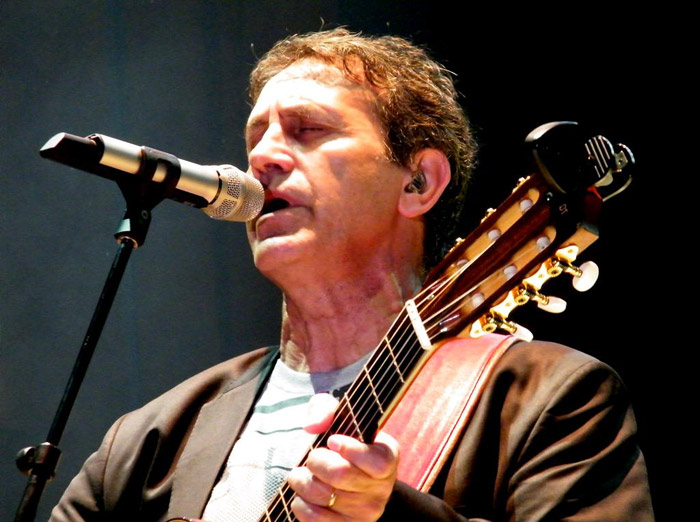 Sonte koncerti në amfiteatrin e Tiranës…Jorgo Dalaras do këndojë shqip! (Video)