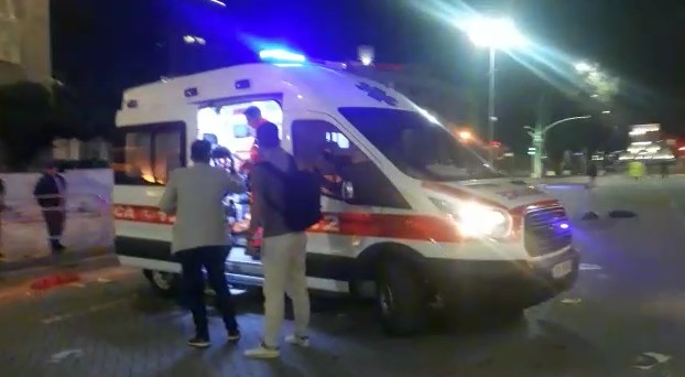 Kronika e një proteste të çoroditur! Basha tre orë të dhunshme me breshëri kapsollash drejt policisë kërcënon: Dëgjoja zërin “popullit” lularë më 8 Qershor paralajmërimi i radhës! Kronika e një proteste të çoroditur! Basha tre orë të dhunshme me breshëri kapsollash drejt policisë kërcënon: Dëgjoja zërin “popullit” lularë më 8 Qershor paralajmërimi i radhës!