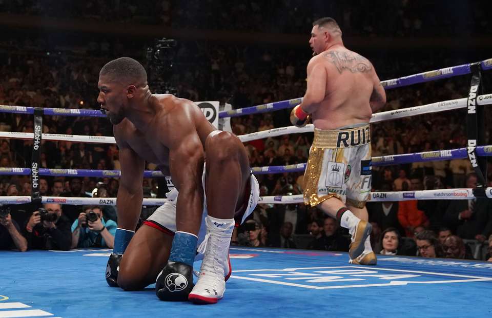 Ruiz shtang botën e boksit, Anthony Joshua pëson disfatën e parë në karrierë (Video) Ruiz shtang botën e boksit, Anthony Joshua pëson disfatën e parë në karrierë (Video)