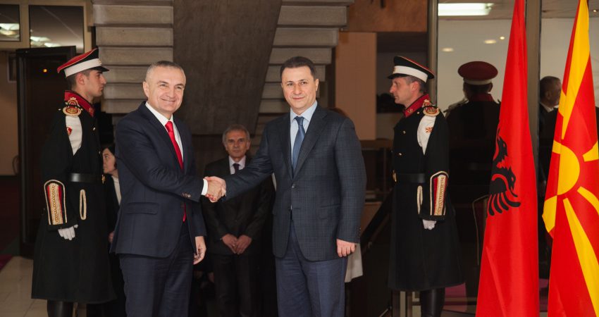 “Sjam Gruevski unë”… Ngjashmëria e pabesueshme e deklaratës së Presidentit në shkarkim Ilir Meta, me fjalimin e fundit të Gruevskit (të arratisur) “Sjam Gruevski unë”… Ngjashmëria e pabesueshme e deklaratës së Presidentit në shkarkim Ilir Meta, me fjalimin e fundit të Gruevskit (të arratisur)