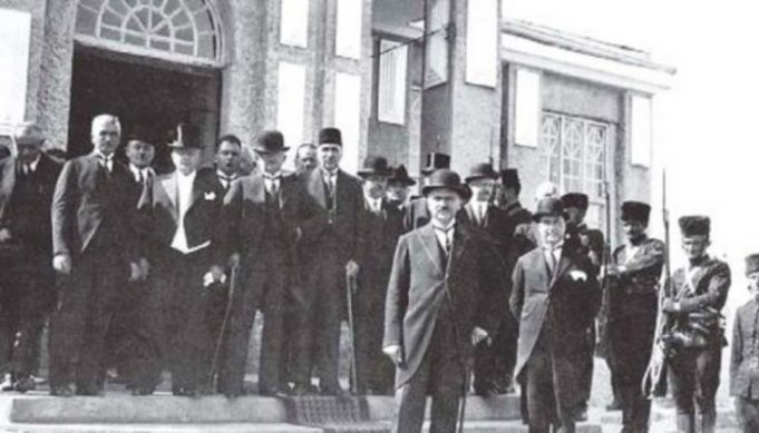 Kur parlamenti kishte burra! Kur parlamenti kishte burra!