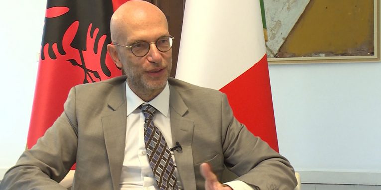 “Vendet e BE-së mbajnë shënime”! Ambasadori italian bën apelin e fortë nga Shkodra për Bashën dhe Kryemdhin “Vendet e BE-së mbajnë shënime”! Ambasadori italian bën apelin e fortë nga Shkodra për Bashën dhe Kryemdhin