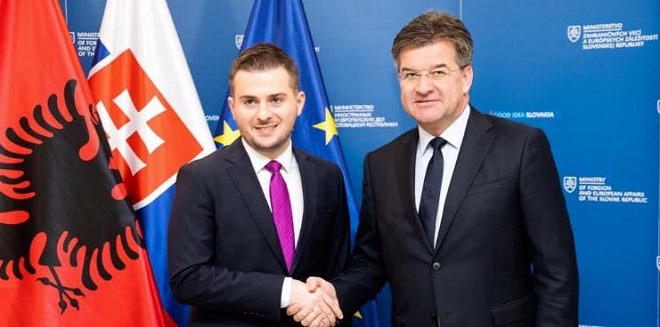 OSBE godet edhe një herë opozitën: D.huna ju heq shanset për dialog OSBE godet edhe një herë opozitën: D.huna ju heq shanset për dialog