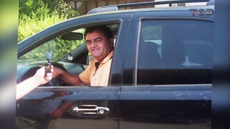 VIDEO/ Inskenimi i ngjarjes, si u e.kzekutua deputeti Fatmir Xhindi dhe fati që shpëtoi të birin VIDEO/ Inskenimi i ngjarjes, si u e.kzekutua deputeti Fatmir Xhindi dhe fati që shpëtoi të birin