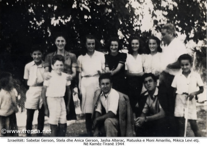 “Shqiptarët hebrenj, midis nderimit dhe zhveshjes së d.hunshme” “Shqiptarët hebrenj, midis nderimit dhe zhveshjes së d.hunshme”