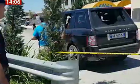 Shënjestra e a.tentatit në autostradën Tiranë-Durrës anëtari i b.andës së Lul Berishës Shënjestra e a.tentatit në autostradën Tiranë-Durrës anëtari i b.andës së Lul Berishës