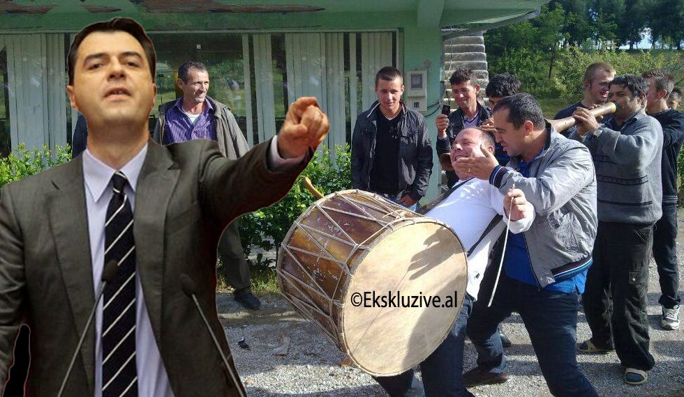 Deputetja e PS: Parodi nga disa kryetarucë… kryetarët e Bashkive të djathta s’lirojnë zyrën?! Deputetja e PS: Parodi nga disa kryetarucë… kryetarët e Bashkive të djathta s’lirojnë zyrën?!