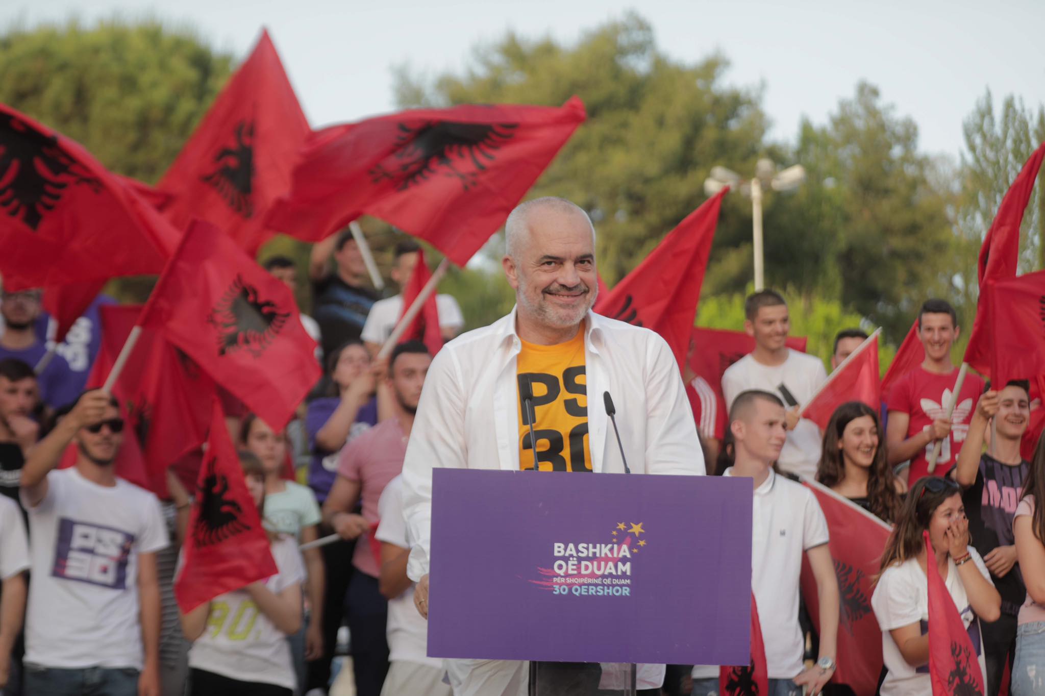 Bjeri legenit Like bjeri! Rama “injoron” vendimin e presidentit për anulimin e zgjedhjeve, kjo është lëvizja i tij e fundit Bjeri legenit Like bjeri! Rama “injoron” vendimin e presidentit për anulimin e zgjedhjeve, kjo është lëvizja i tij e fundit