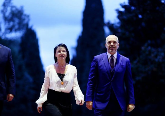 Nëse Edi do ishte president dhe Linda Rama kryetare e PS! Nëse Edi do ishte president dhe Linda Rama kryetare e PS!