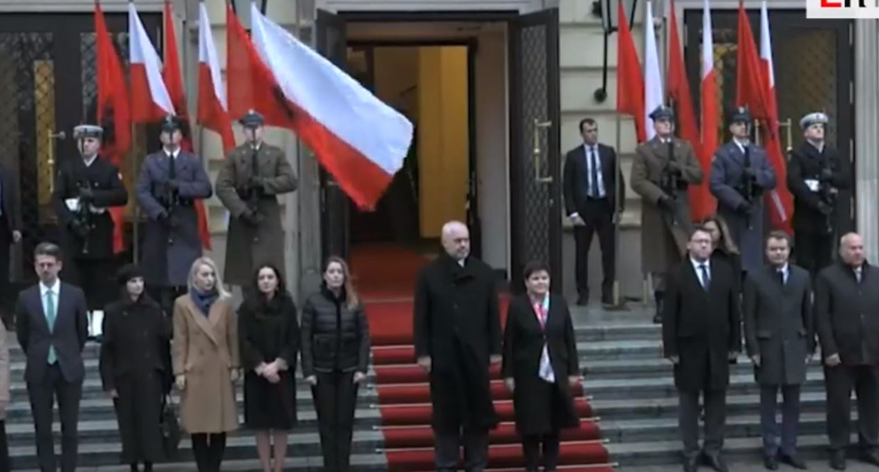 Polonia letër BE-së: Mbani fjalën për negociatat me Shqipërinë