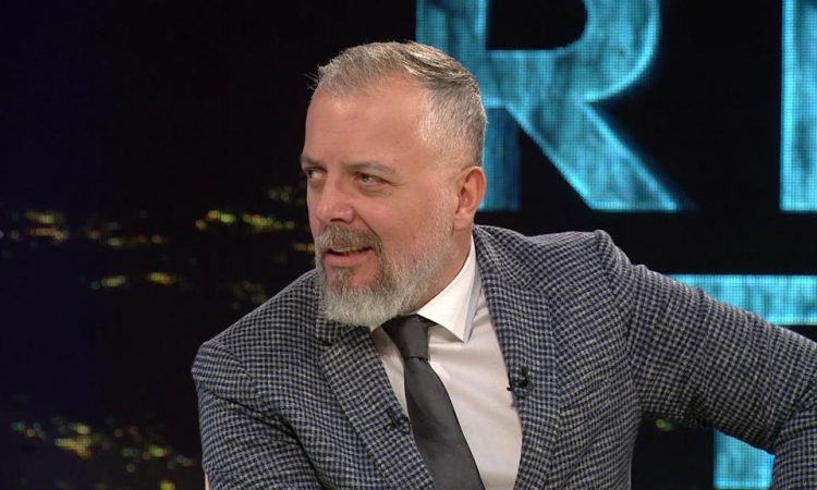 Van Dami jonë kundër të gjithëve Van Dami jonë kundër të gjithëve