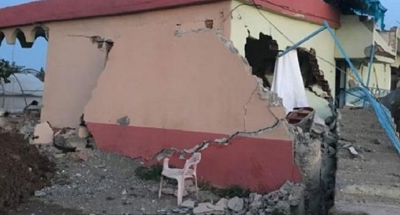 FOTOT/ Pamjet e frikshme e tërmetit të fuqishëm në Korçë