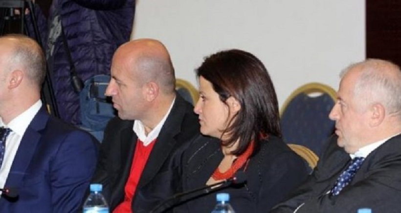 Loja e ndyrë e policisë që duam! Loja e ndyrë e policisë që duam!