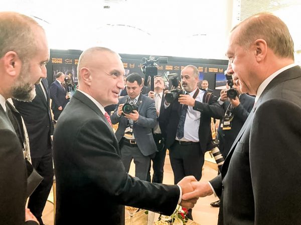 Erdogan kritikon politikat e BE për zgjerimin, në krah të “dashnorit” të integrimit, Ilir Meta Erdogan kritikon politikat e BE për zgjerimin, në krah të “dashnorit” të integrimit, Ilir Meta