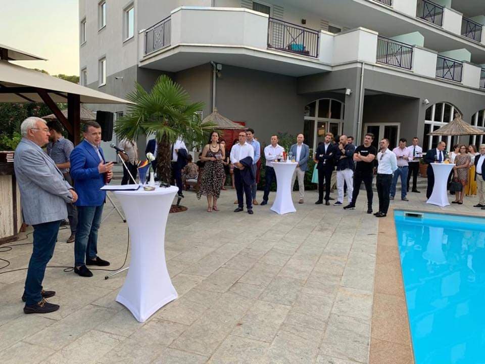 Ambasada rumune vlerëson gazetarë e politikanë për kontributin gjatë Presidencës së BE-së