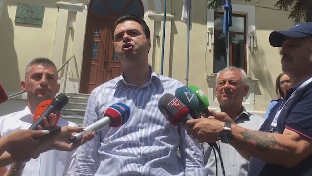 Basha njeriu që flet përçart edhe matematikisht: K.anabisi mbulon vendin, 1 hektar x 5 = 950 hektarë Basha njeriu që flet përçart edhe matematikisht: K.anabisi mbulon vendin, 1 hektar x 5 = 950 hektarë