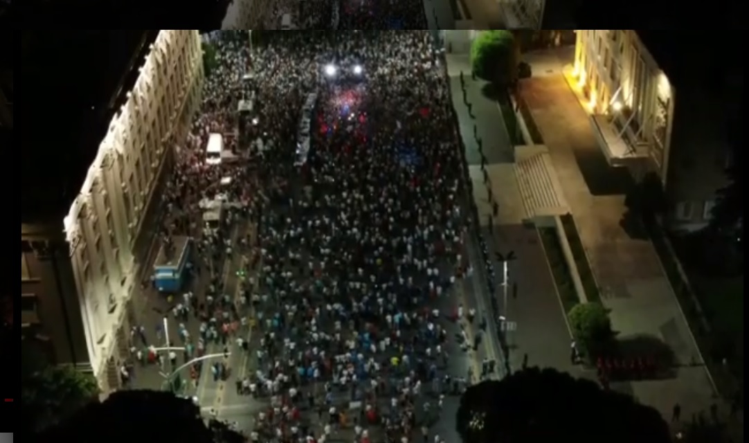 VIDEO/ Dështon keq protesta e PD-LSI: Ja pjesëmarrja në momentin që Basha mbante fjalimin me zë të ngjirur të “fitores” VIDEO/ Dështon keq protesta e PD-LSI: Ja pjesëmarrja në momentin që Basha mbante fjalimin me zë të ngjirur të “fitores”