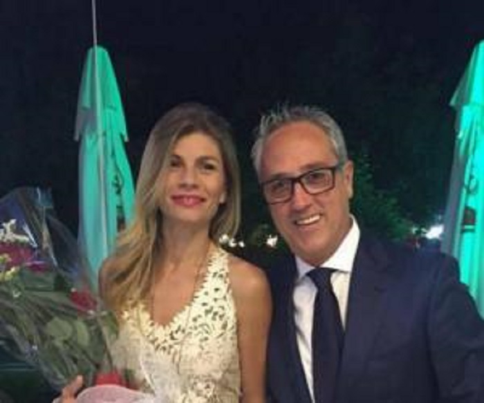 Kush është çifti që policia iu sekuestroi 1 milionë euro në Tiranë e Pogradec Kush është çifti që policia iu sekuestroi 1 milionë euro në Tiranë e Pogradec