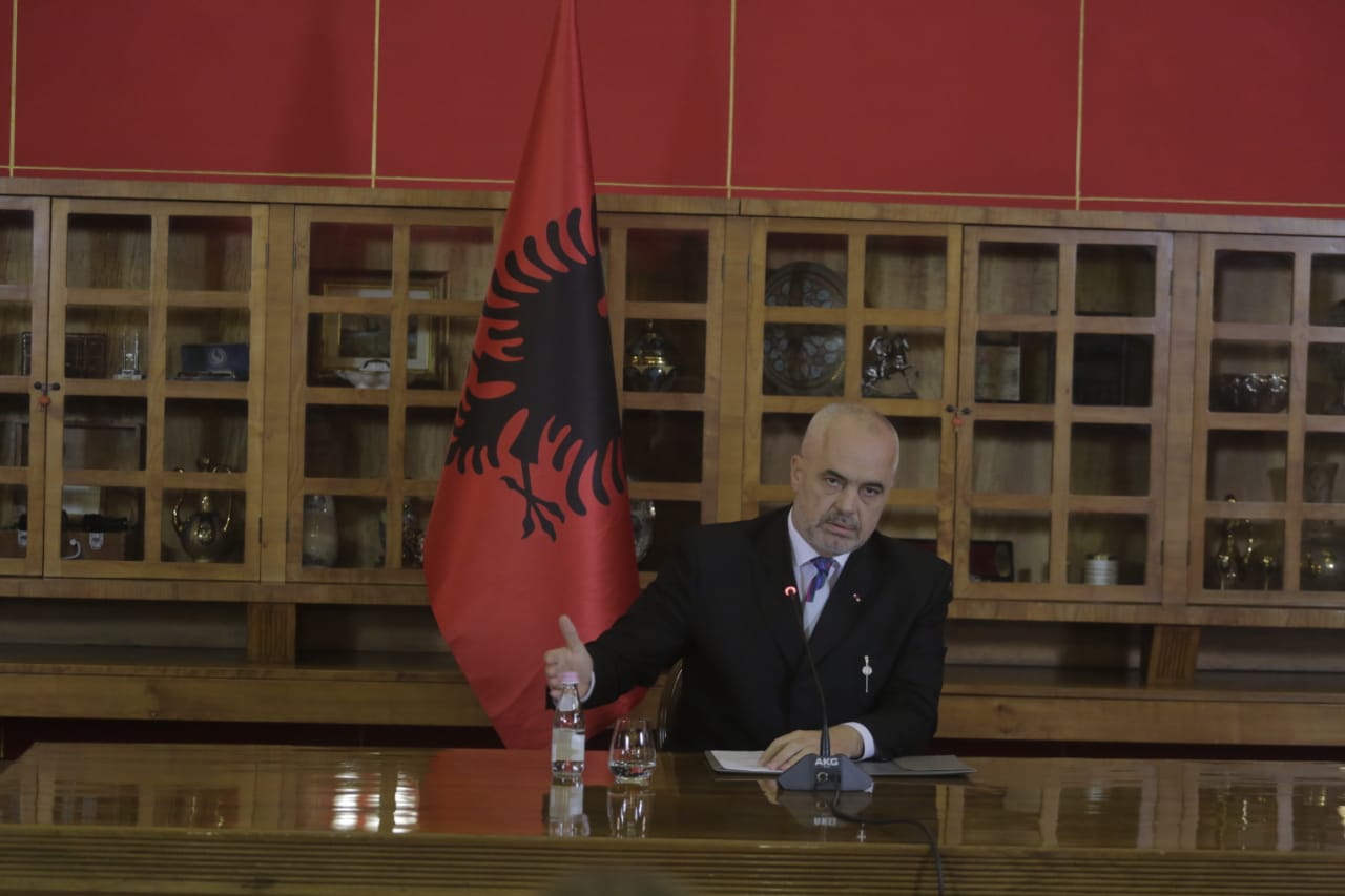 Kryeministri Edi Rama bënë njoftimin e rëndësishëm për ditën e nesërme. Çfarë pritet të ndodhë? Kryeministri Edi Rama bënë njoftimin e rëndësishëm për ditën e nesërme. Çfarë pritet të ndodhë?