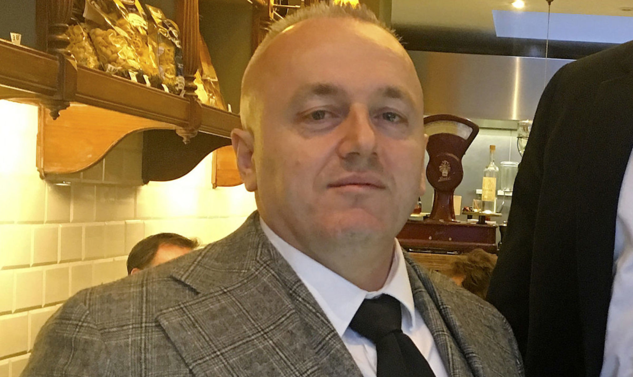 U e.kzekutua në Holandë, familja e Festim Latos hap dyert e m.ortit… por nuk beson ende se ai është v.rarë U e.kzekutua në Holandë, familja e Festim Latos hap dyert e m.ortit… por nuk beson ende se ai është v.rarë