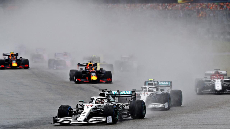 Formula 1 mes kaosit dhe spektaklit, fitore për Verstappen