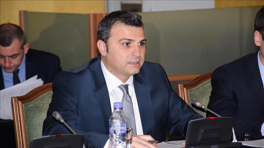 Zbardhen skandalet me “Veneto Banka”: Guvernatori i Metës, Sejko, palë me italianët, injoroi shkeljet dhe zhyti në borxhe qindra shqiptarë! Zbardhen skandalet me “Veneto Banka”: Guvernatori i Metës, Sejko, palë me italianët, injoroi shkeljet dhe zhyti në borxhe qindra shqiptarë!