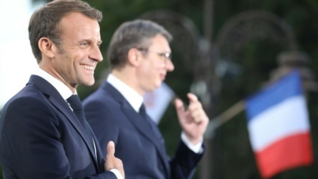 Të patransmetuara nga media e Beogradit: Këto janë dy “shuplaka” të Macron ndaj serbëve! Të patransmetuara nga media e Beogradit: Këto janë dy “shuplaka” të Macron ndaj serbëve!