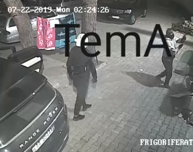 VIDEO/ Me “Range Rover” dhe maska në kokë, ja si grabiten vilat tek Gjiri i Lalëzit VIDEO/ Me “Range Rover” dhe maska në kokë, ja si grabiten vilat tek Gjiri i Lalëzit