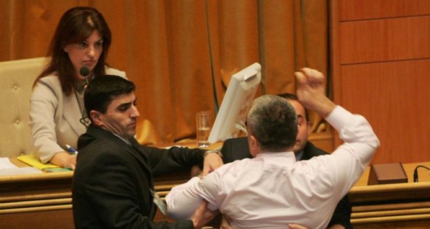 “Çmendet” Ilir Meta! Kërkesë urgjente për 30 qershorin dhe hedh akuzat e forta : Votat janë “çiftëzuar” dhe kanë pjellë vota brënda në kuti! “Çmendet” Ilir Meta! Kërkesë urgjente për 30 qershorin dhe hedh akuzat e forta : Votat janë “çiftëzuar” dhe kanë pjellë vota brënda në kuti!