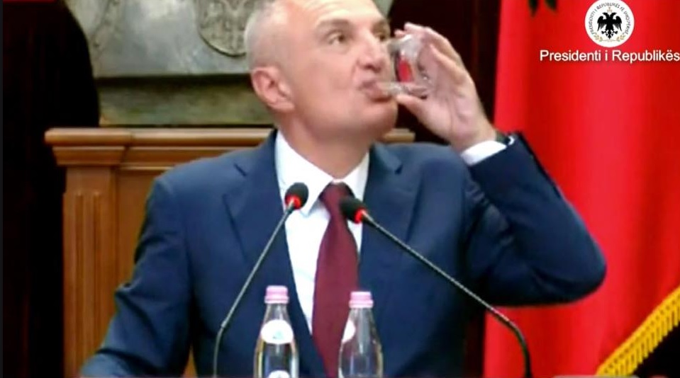 Tregtari i Venedikut përballë Tregtarit të Kushtetutës