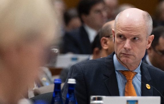 Reagon Holanda e “zbythur” për vizat:  “Dekorata” qeverisë shqiptare për bashkëpunimin…por nuk kërkon falje për mashtrimin për shqiptarët!