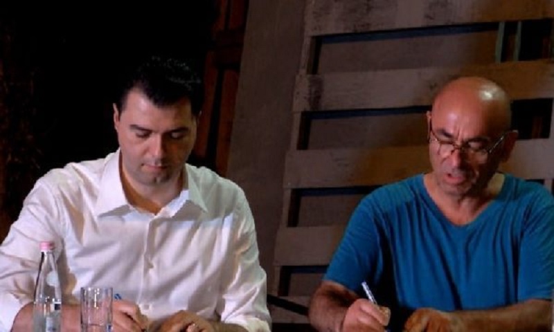 Teatri sot është marrë peng! Ata që e firmosën janë aktivist të PD-së Teatri sot është marrë peng! Ata që e firmosën janë aktivist të PD-së