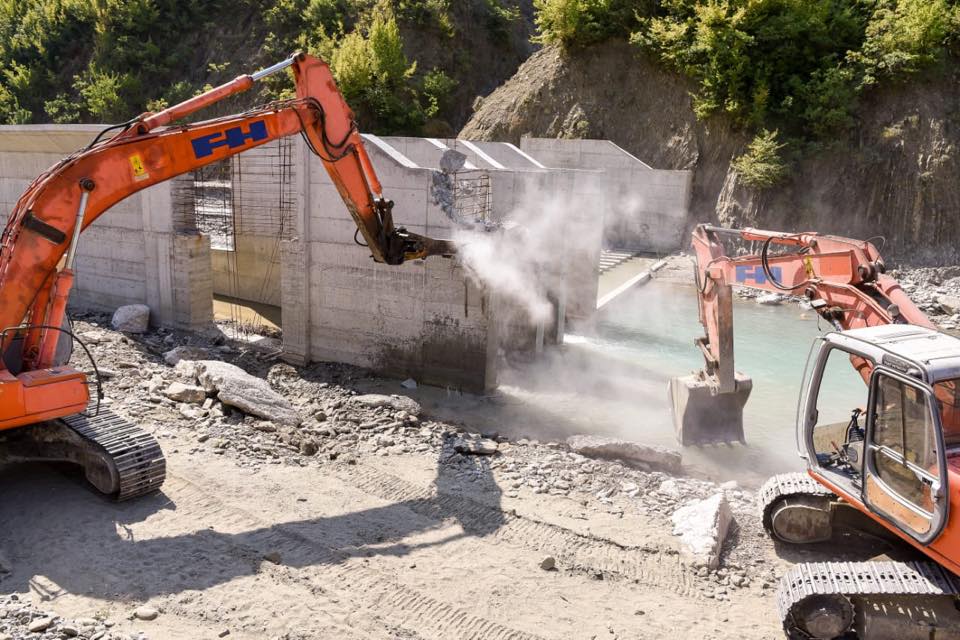 Reagon Rama për shembjen e digës: Bukuria e magjishme e kanionit të Holtës nuk mund të preket Reagon Rama për shembjen e digës: Bukuria e magjishme e kanionit të Holtës nuk mund të preket