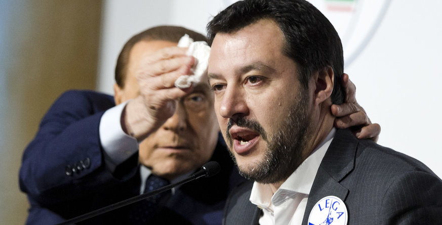 Salvini si Luli tentoi të bëhej kryeministër por e nxorrën në rrugë! Paralajmëron protesta: Nuk ka Qeveri pa mua, italianë dilni në shesh! Salvini si Luli tentoi të bëhej kryeministër por e nxorrën në rrugë! Paralajmëron protesta: Nuk ka Qeveri pa mua, italianë dilni në shesh!